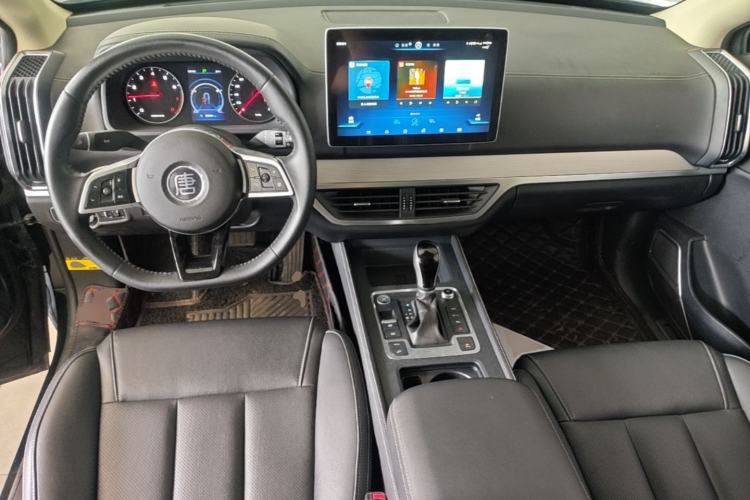 Used BYD Tang 2019 2.0T Automatic SmartConnect Prestige 7-Seater China VI Standard Center Console