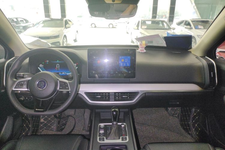 Used BYD Tang 2019 2.0T Automatic SmartConnect Luxury 7-Seater China VI Standard Center Console