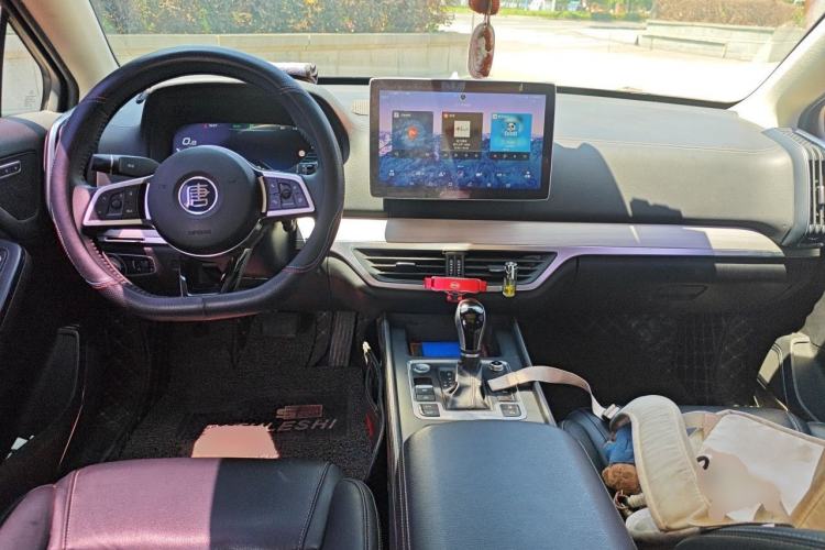 Used BYD Tang 2019 2.0T Automatic SmartConnect Luxury 7-Seater China VI Standard Center Console