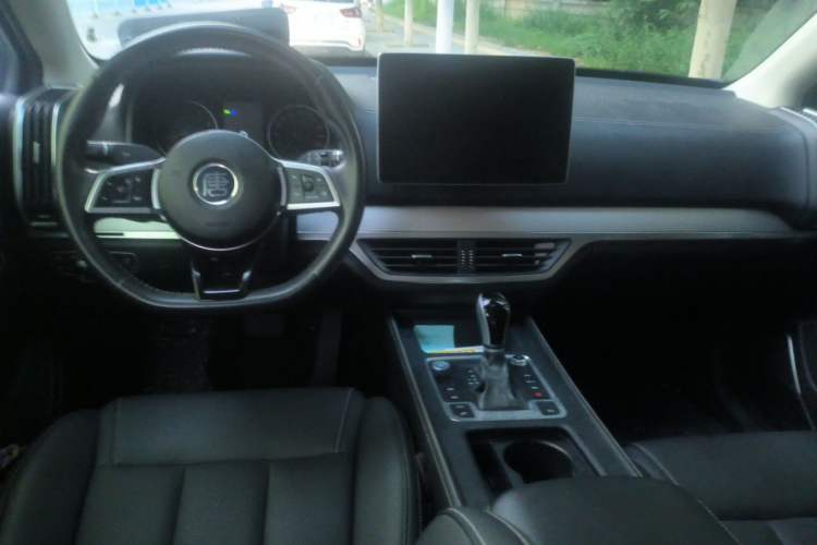 Used BYD Tang 2019 2.0T Automatic SmartConnect Prestige 7-Seater China VI Standard Center Console