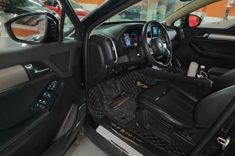 Used BYD Tang 2019 2.0T Automatic SmartConnect Luxury Edition 7 Seats China VI Standard Driver Seat