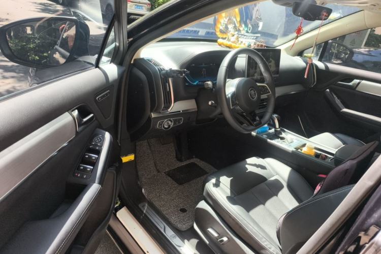 Used BYD Tang 2019 2.0T Automatic SmartConnect Luxury 7-Seater China VI Standard Driver Seat
