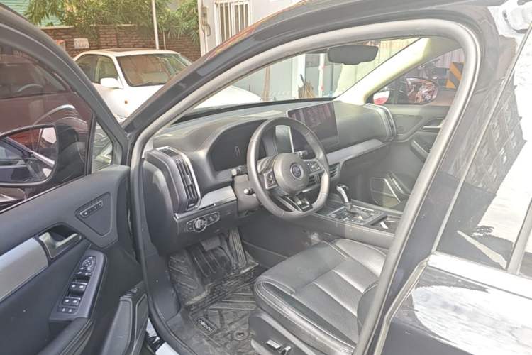 Used BYD Tang 2019 2.0T Automatic SmartConnect Luxury 7-Seater China VI Standard Driver Seat