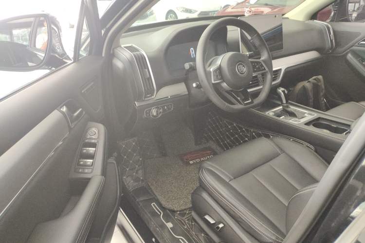 Used BYD Tang 2019 2.0T Automatic SmartConnect Luxury 7-Seater China VI Standard Driver Seat