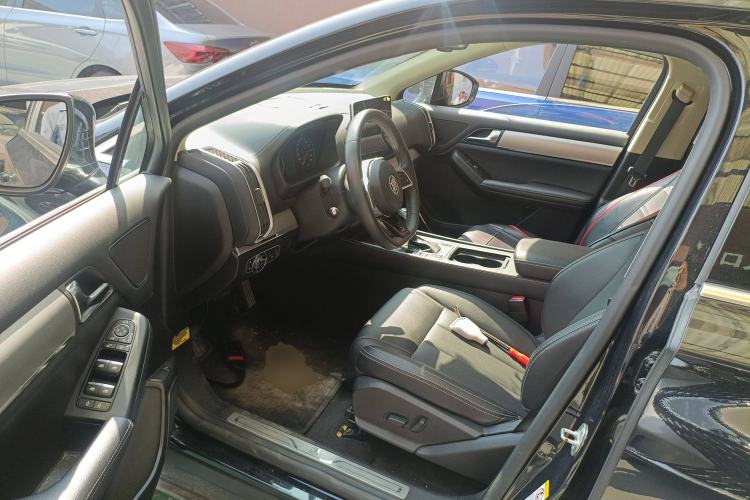 Used BYD Tang 2019 2.0T Automatic SmartConnect Prestige 7-Seater China VI Standard Driver Seat