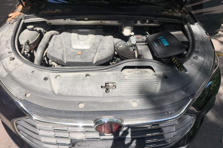 Used BYD Tang 2019 2.0T Automatic SmartConnect Luxury 7-Seater China VI Standard Engine Bay