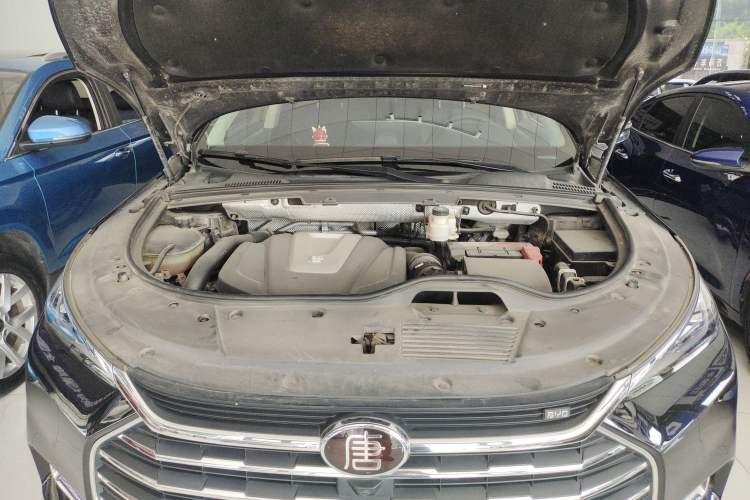 Used BYD Tang 2019 2.0T Automatic SmartConnect Luxury 7-Seater China VI Standard Engine Bay