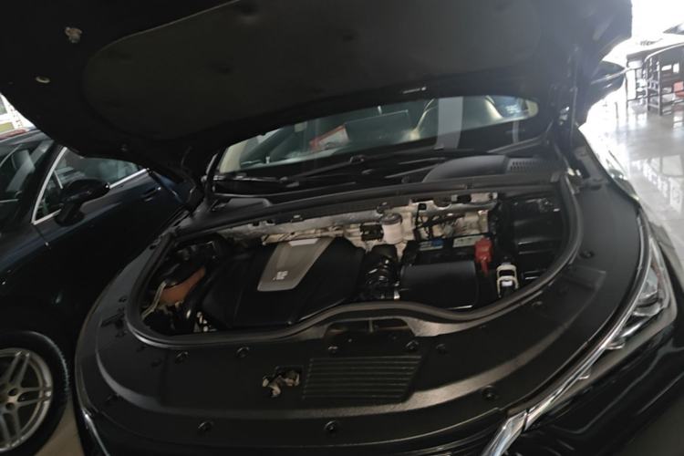 Used BYD Tang 2019 2.0T Automatic SmartConnect Luxury 7-Seater China VI Standard Engine Bay