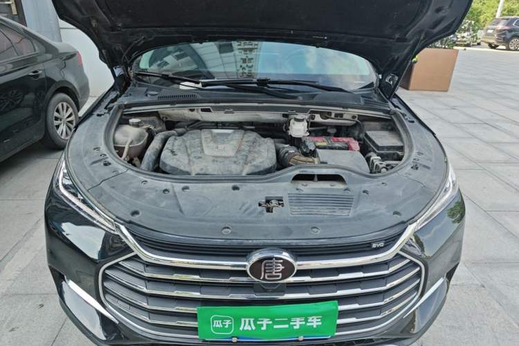 Used BYD Tang 2019 2.0T Automatic SmartConnect Luxury 7-Seater China VI Standard Engine Bay