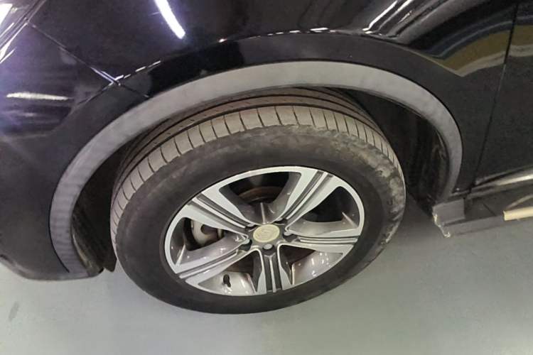 Used BYD Tang 2019 2.0T Automatic SmartConnect Luxury Edition 5 Seats China VI Standard Exterior 4