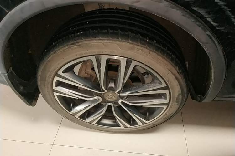 Used BYD Tang 2019 2.0T Automatic SmartConnect Luxury Version 5 Seats China VI Standard Exterior 5