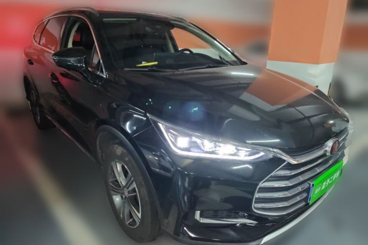 Used BYD Tang 2019 2.0T Automatic SmartConnect Luxury Edition 7 Seats China VI Standard Front Right 45 Deg