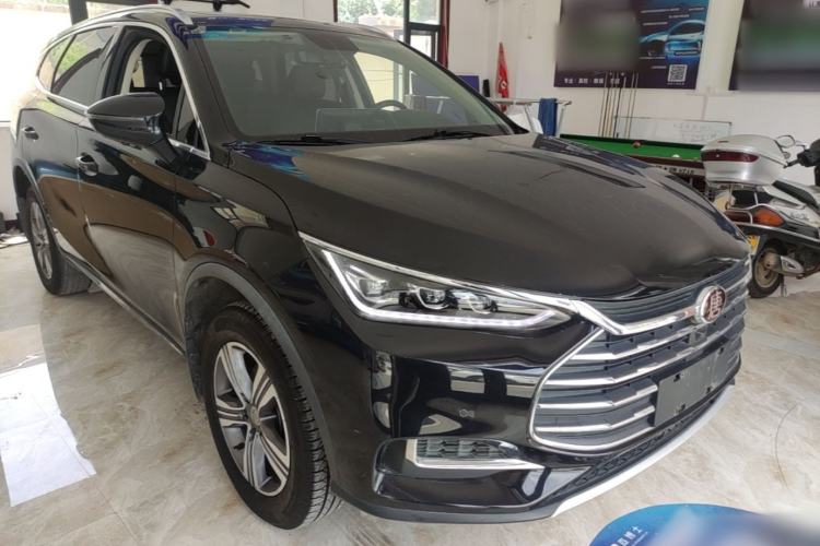 Used BYD Tang 2019 2.0T Automatic SmartConnect Luxury Edition 5 Seats China VI Standard Front Right 45 Deg