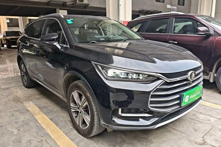 Used BYD Tang 2019 2.0T Automatic SmartConnect Luxury Edition 7 Seats China VI Standard Front Right 45 Deg