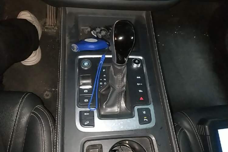 Used BYD Tang 2019 2.0T Automatic SmartConnect Luxury Version 5 Seats China VI Standard Gear Lever