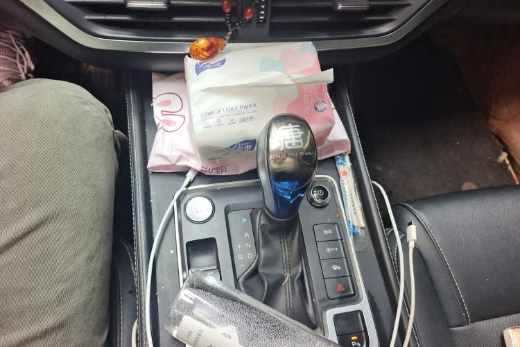 Used BYD Tang 2019 2.0T Automatic SmartConnect Prestige 7-Seater China VI Standard Gear Lever