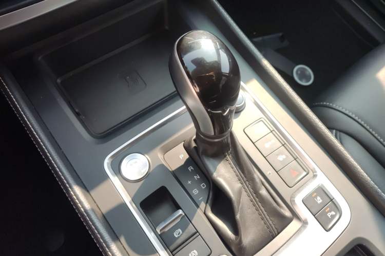 Used BYD Tang 2019 2.0T Automatic SmartConnect Luxury 7-Seater China VI Standard Gear Lever