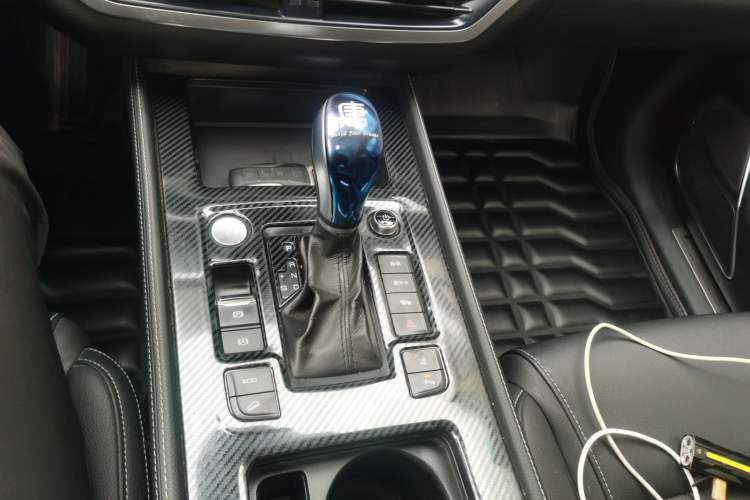Used BYD Tang 2019 2.0T Automatic SmartConnect Luxury Version 5 Seats China VI Standard Gear Lever