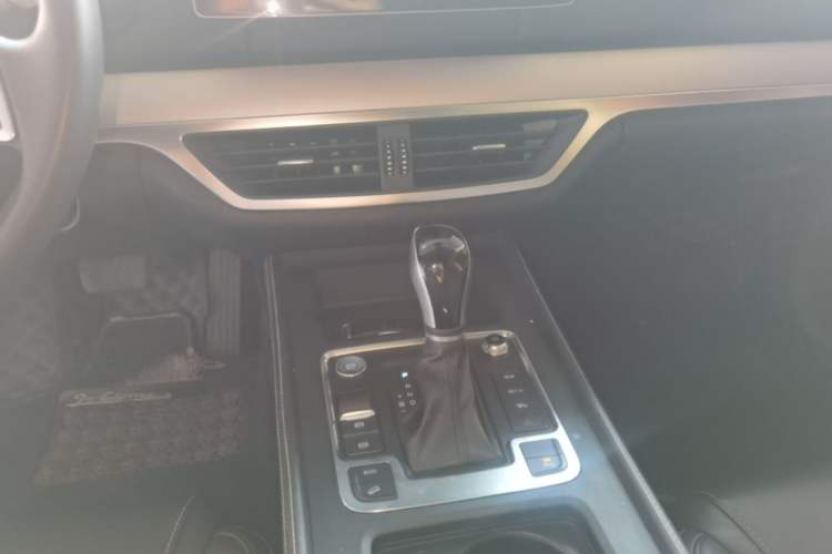 Used BYD Tang 2019 2.0T Automatic SmartConnect Luxury Edition 5 Seats China VI Standard Gear Lever