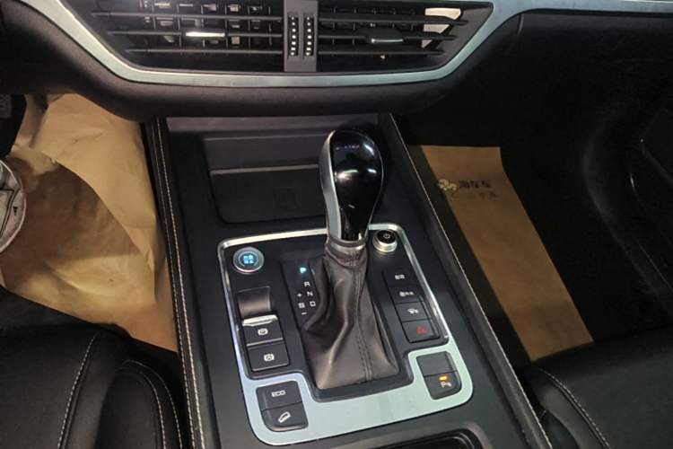 Used BYD Tang 2019 2.0T Automatic SmartConnect Luxury Edition 5 Seats China VI Standard Gear Lever