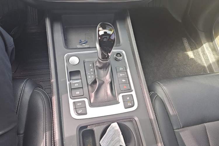 Used BYD Tang 2019 2.0T Automatic SmartConnect Luxury 7-Seater China VI Standard Gear Lever