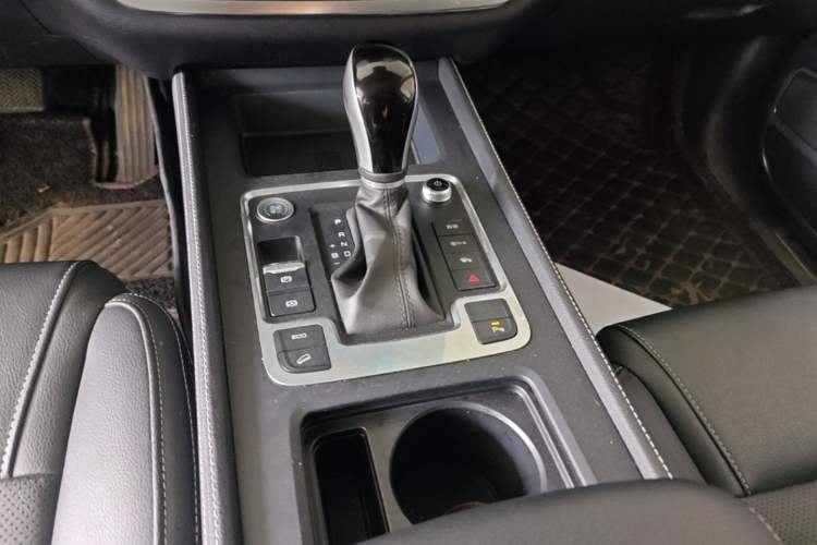 Used BYD Tang 2019 2.0T Automatic SmartConnect Prestige 7-Seater China VI Standard Gear Lever