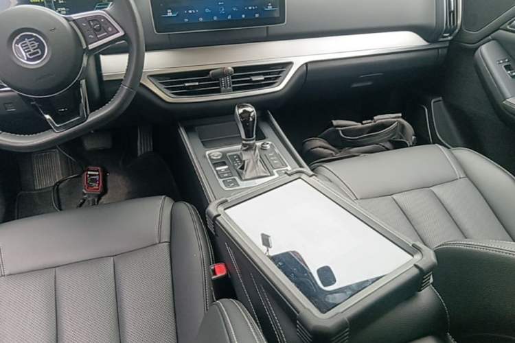 Used BYD Tang 2019 2.0T Automatic SmartConnect Luxury 7-Seater China VI Standard Gear Lever