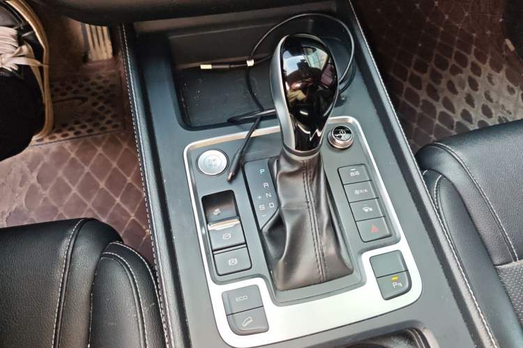 Used BYD Tang 2019 2.0T Automatic SmartConnect Luxury Edition 7 Seats China VI Standard Gear Lever