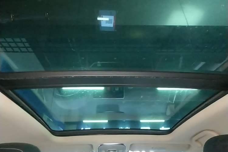 Used BYD Tang 2019 2.0T Automatic SmartConnect Luxury Version 5 Seats China VI Standard Headliner