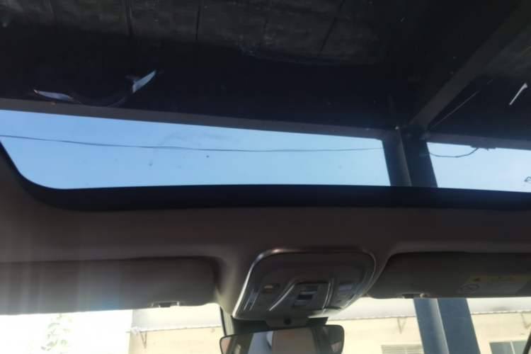 Used BYD Tang 2019 2.0T Automatic SmartConnect Luxury Edition 5 Seats China VI Standard Headliner