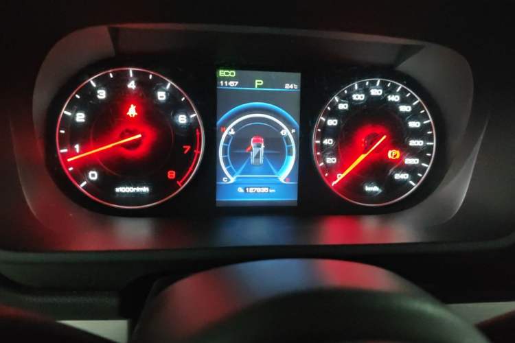 Used BYD Tang 2019 2.0T Automatic SmartConnect Luxury Edition 7 Seats China VI Standard Instrument Cluster