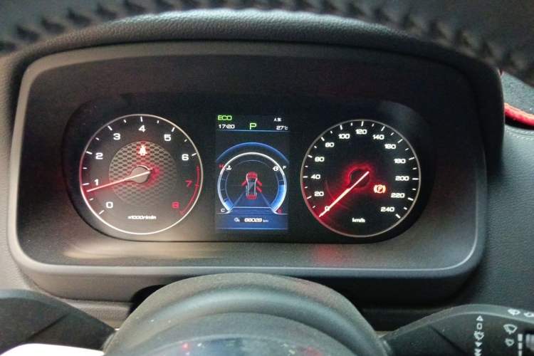 Used BYD Tang 2019 2.0T Automatic SmartConnect Prestige 7-Seater China VI Standard Instrument Cluster