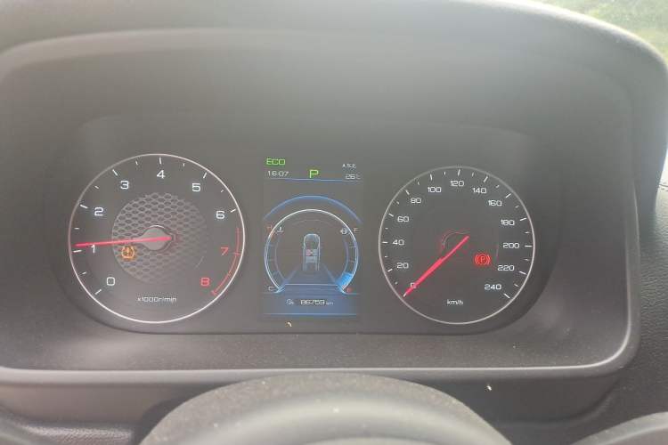 Used BYD Tang 2019 2.0T Automatic SmartConnect Prestige 7-Seater China VI Standard Instrument Cluster