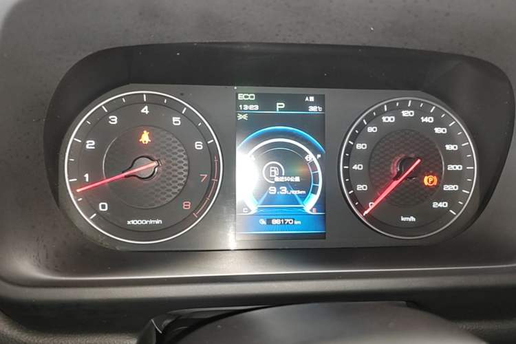 Used BYD Tang 2019 2.0T Automatic SmartConnect Luxury Edition 5 Seats China VI Standard Instrument Cluster