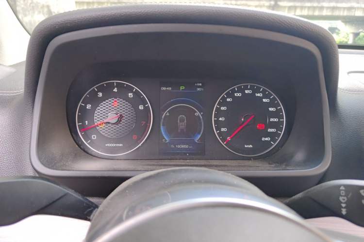 Used BYD Tang 2019 2.0T Automatic SmartConnect Prestige 5-Seater China VI Standard Instrument Cluster