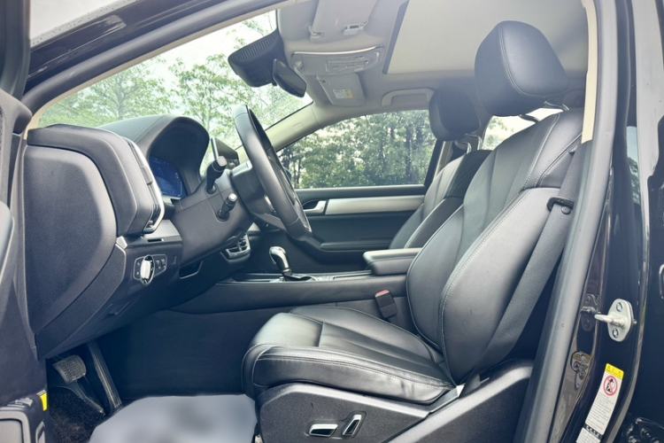 Used BYD Tang 2019 2.0T Automatic SmartConnect Luxury 7-Seater China VI Standard Interior 1