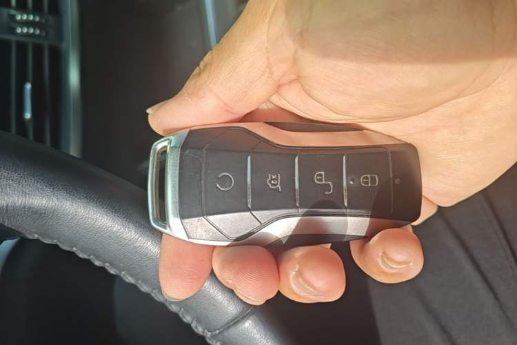 Used BYD Tang 2019 2.0T Automatic SmartConnect Luxury 7-Seater China VI Standard Interior 1