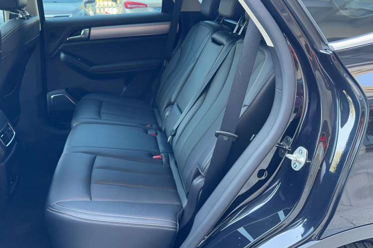 Used BYD Tang 2019 2.0T Automatic SmartConnect Luxury Edition 5 Seats China VI Standard Interior 1