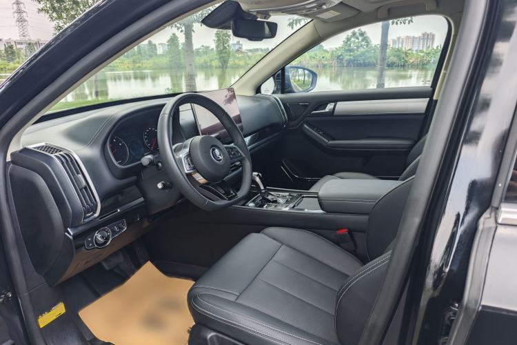 Used BYD Tang 2019 2.0T Automatic SmartConnect Luxury Edition 5 Seats China VI Standard Interior 1