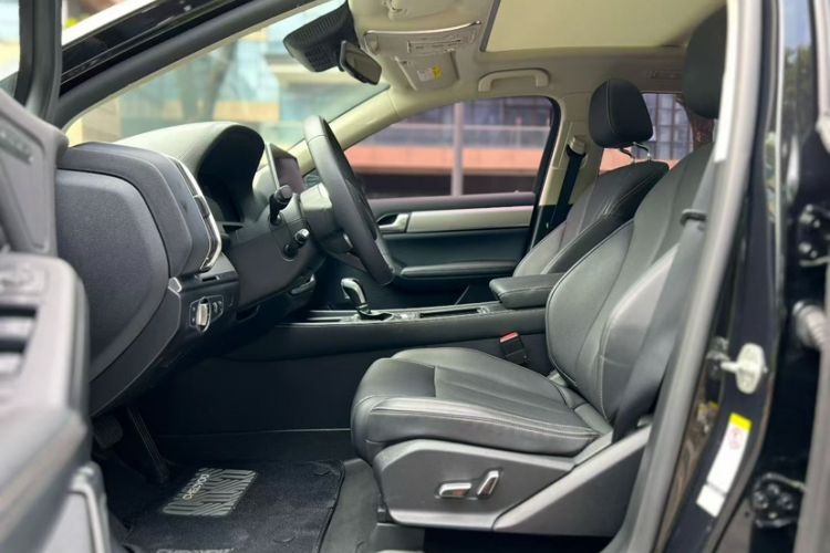 Used BYD Tang 2019 2.0T Automatic SmartConnect Luxury 7-Seater China VI Standard Interior 2