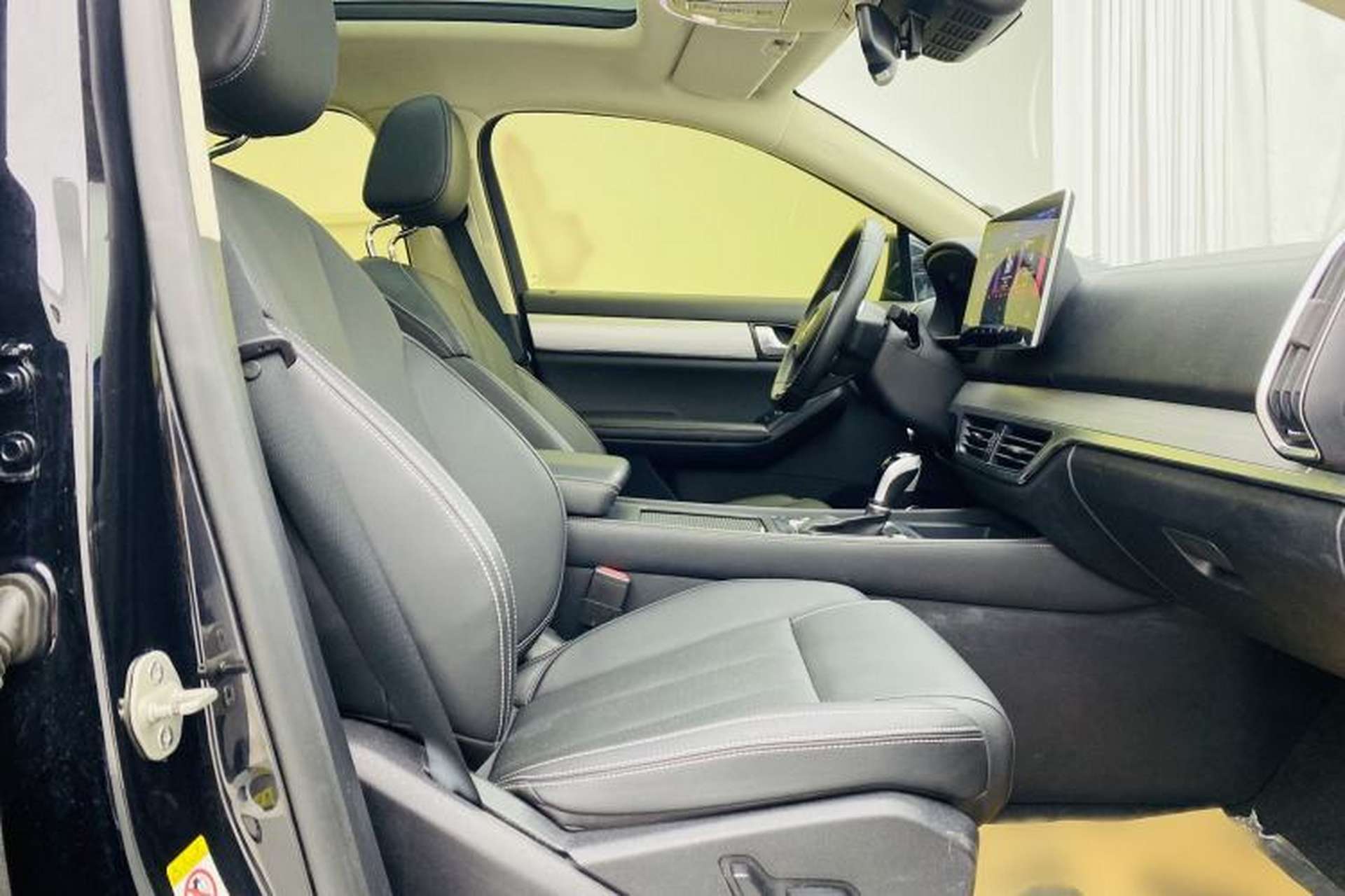 Used BYD Tang 2019 2.0T Automatic SmartConnect Prestige 7-Seater China VI Standard Interior 3