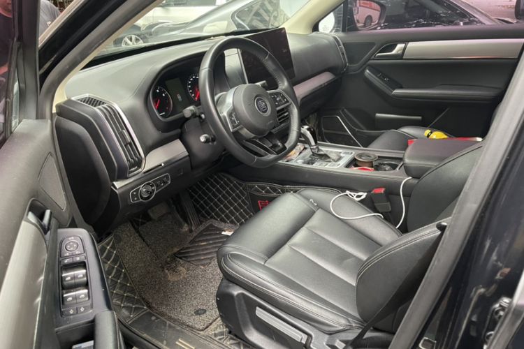 Used BYD Tang 2019 2.0T Automatic SmartConnect Luxury Edition 7 Seats China VI Standard Interior 5