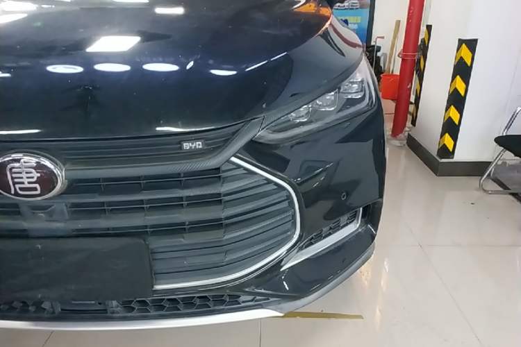 Used BYD Tang 2019 2.0T Automatic SmartConnect Luxury Version 5 Seats China VI Standard Left Front Headlight