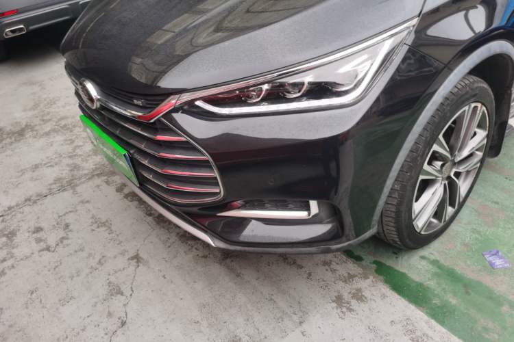 Used BYD Tang 2019 2.0T Automatic SmartConnect Luxury Version 5 Seats China VI Standard Left Front Headlight
