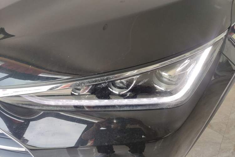 Used BYD Tang 2019 2.0T Automatic SmartConnect Luxury Edition 5 Seats China VI Standard Left Front Headlight