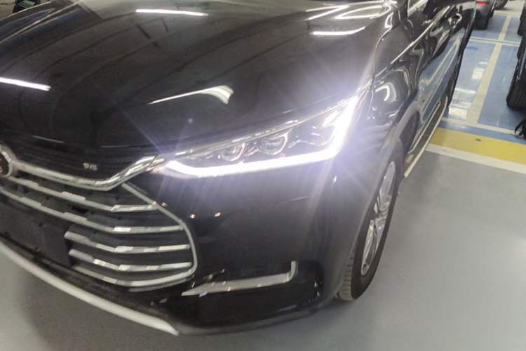 Used BYD Tang 2019 2.0T Automatic SmartConnect Luxury Edition 5 Seats China VI Standard Left Front Headlight