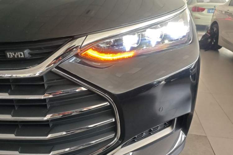 Used BYD Tang 2019 2.0T Automatic SmartConnect Prestige 7-Seater China VI Standard Left Front Headlight