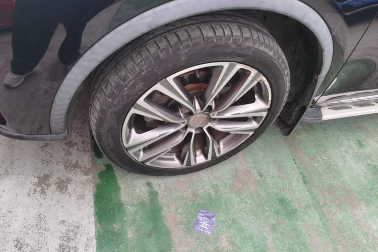 Used BYD Tang 2019 2.0T Automatic SmartConnect Luxury Version 5 Seats China VI Standard Left Front Wheel Hub