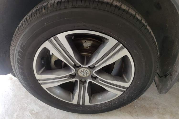 Used BYD Tang 2019 2.0T Automatic SmartConnect Luxury Edition 5 Seats China VI Standard Left Front Wheel Hub
