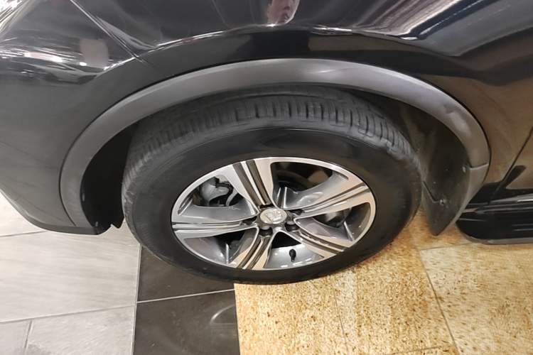 Used BYD Tang 2019 2.0T Automatic SmartConnect Luxury Edition 5 Seats China VI Standard Left Front Wheel Hub